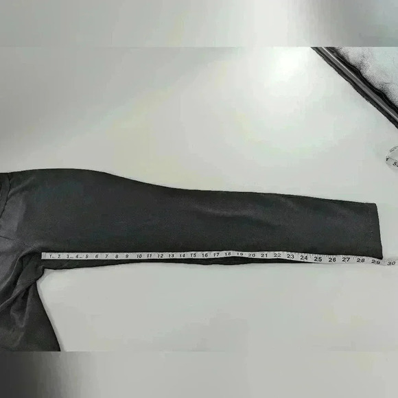 Patagonia Size Medium Black Leggings Common Threads Initiative - Picture 6 of 10